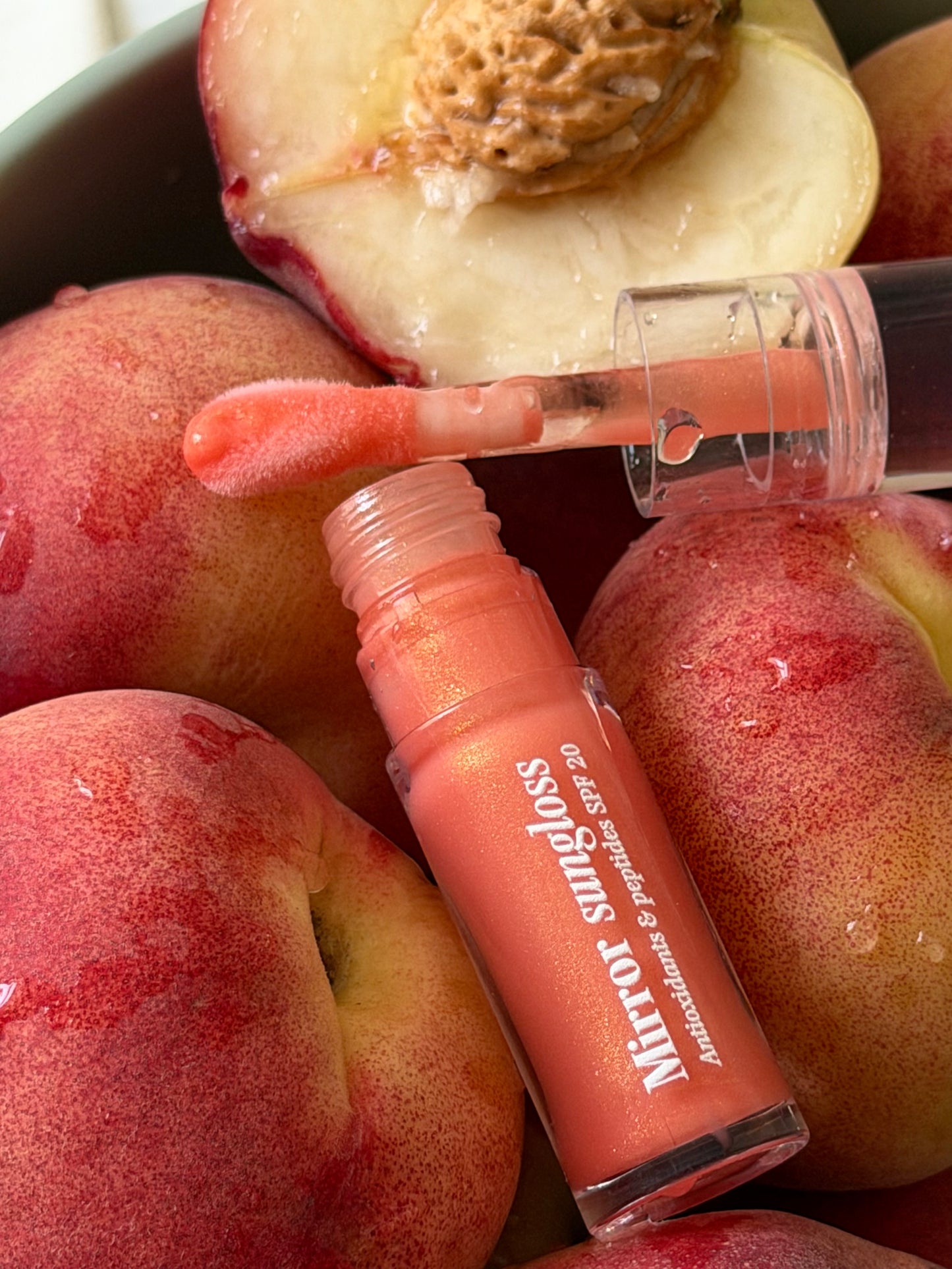 Mirror Sungloss Antioxidants & Peptides Sparkling Bellini SPF 20+ PA++